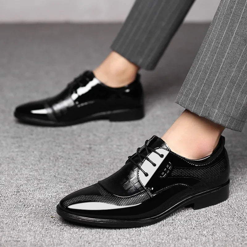 Os mais recentes sapatos oxford masculinos de luxo.