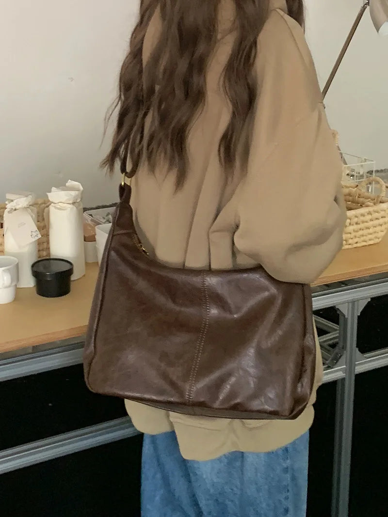 Bolsa lote impermeável para mulher.