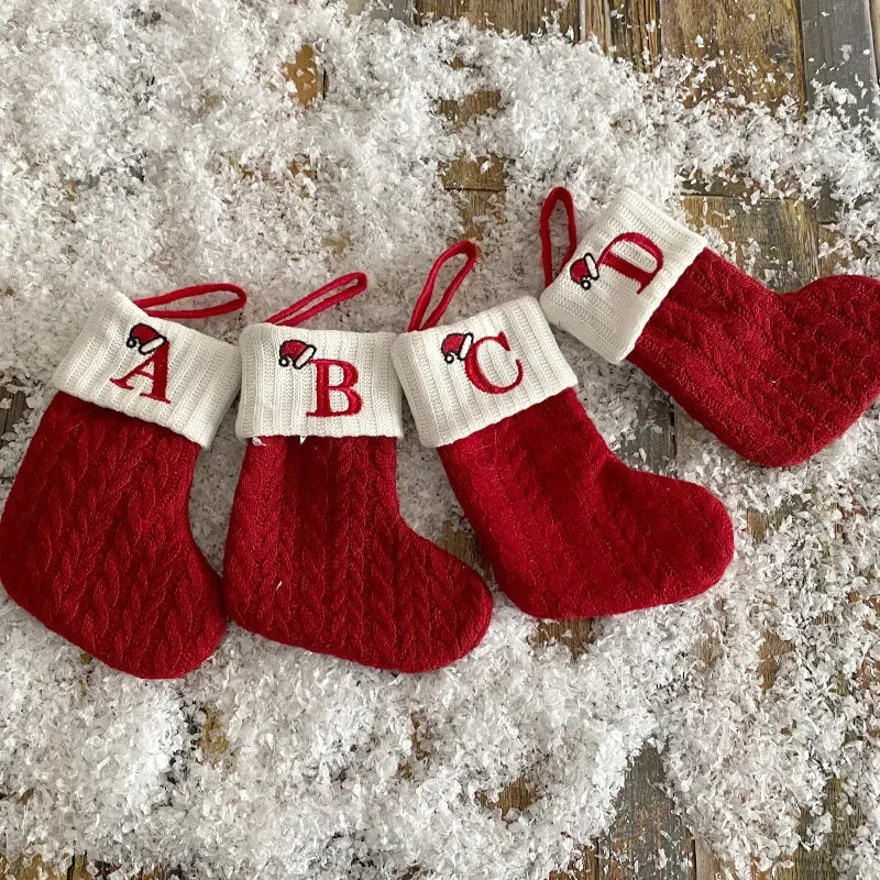 Meias de tricô do alfabeto de Natal Enfeites de árvore de Natal.